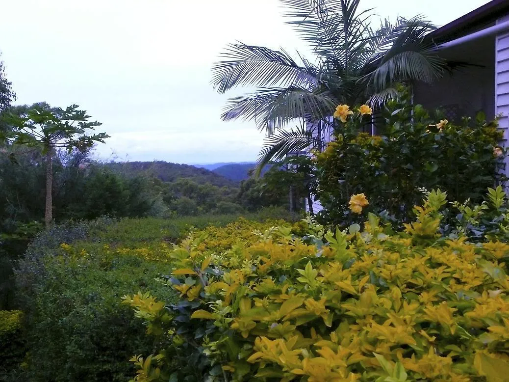 Hilltop On Tamborine Hotel Gold Coast Guest house