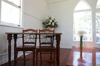 Hilltop On Tamborine Hotel Gold Coast Guest house