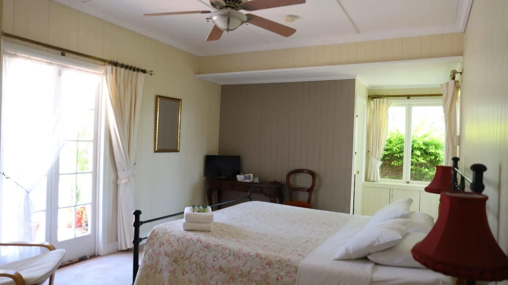 Guest house Hilltop On Tamborine Hotel Gold Coast