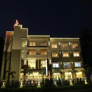 Sky Paradise Hotel
